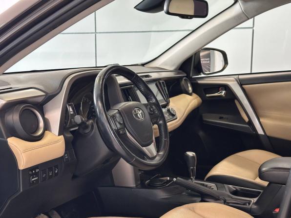 Toyota RAV4 IV (XA40) Рестайлинг с пробегом 2018 года, цена 2 635 000 рублей, 130908 км, внедорожник, Автокод Объявления