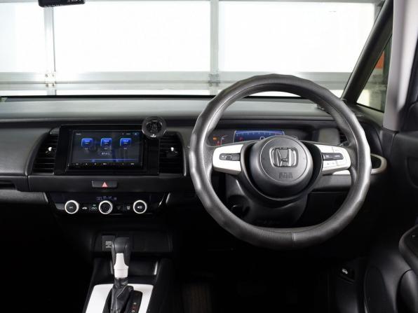 Honda Fit IV с пробегом 2022 года, цена 1 299 995 рублей, 88467 км, хэтчбек, Автокод Объявления