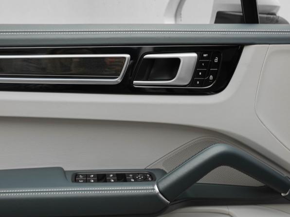 Porsche Cayenne III с пробегом 2019 года, цена 7 690 000 рублей, 77423 км, внедорожник, Автокод Объявления