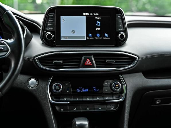 Hyundai Santa Fe IV с пробегом 2019 года, цена 2 810 000 рублей, 65047 км, внедорожник, Автокод Объявления
