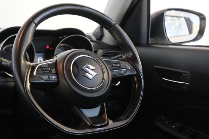 Suzuki Swift V с пробегом 2018 года, цена 1 199 000 рублей, 122000 км, хэтчбек, Автокод Объявления