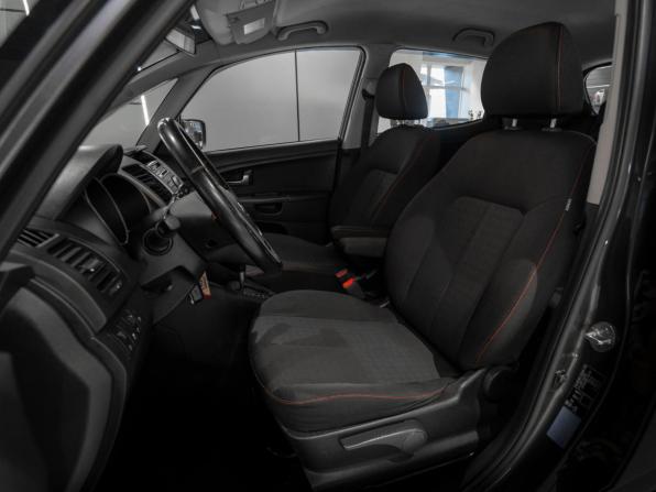 Kia Venga I Рестайлинг с пробегом 2014 года, цена 945 000 рублей, 176444 км, минивэн, Автокод Объявления