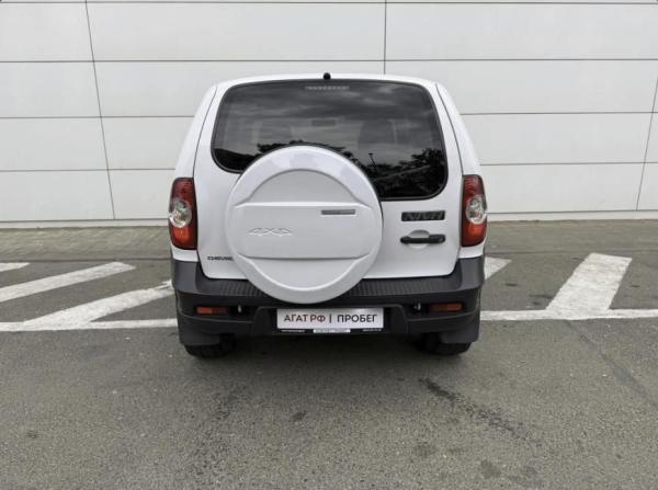 Chevrolet Niva I Рестайлинг с пробегом 2018 года, цена 725 000 рублей, 151715 км, внедорожник, Автокод Объявления