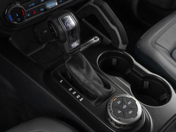 Ford Bronco VI с пробегом 2022 года, цена 8 318 888 рублей, 26112 км, внедорожник, Автокод Объявления