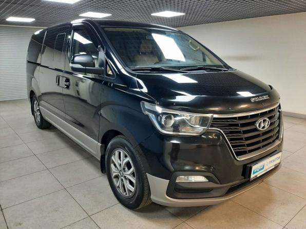 Hyundai H-1 II Рестайлинг 2 с пробегом 2018 года, цена 2 919 000 рублей, 163350 км, минивэн, Автокод Объявления