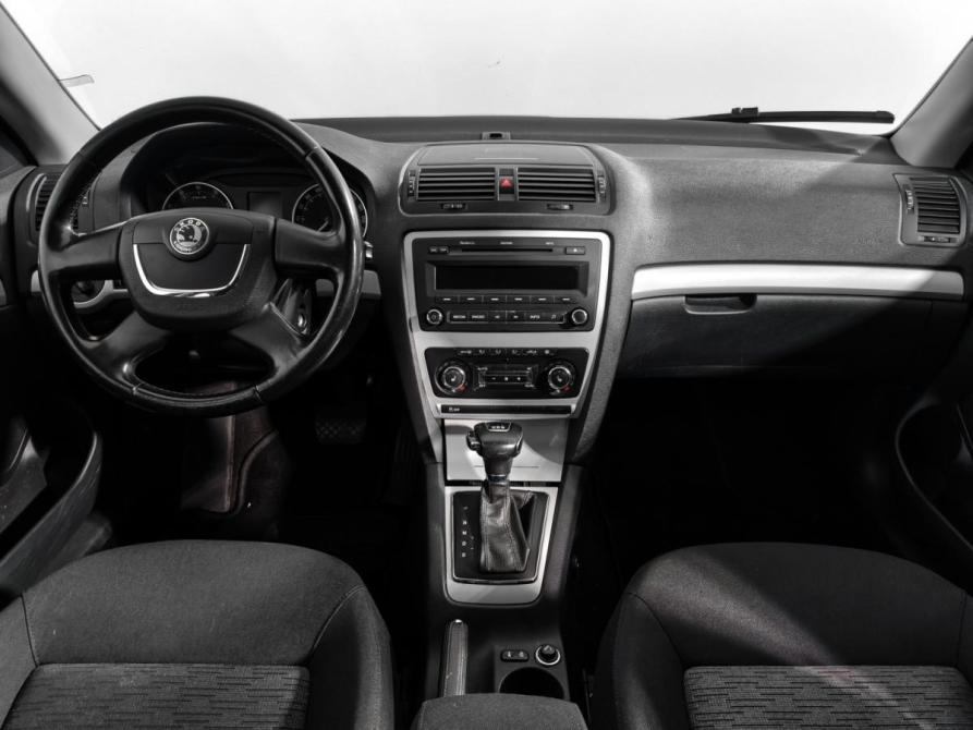 Skoda Octavia II (A5) Рестайлинг Санкт-Петербург  - изображение 14