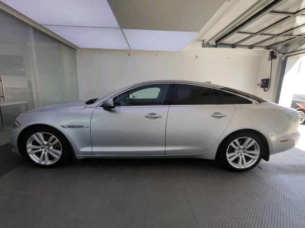 Jaguar XJ IV (X351) Рестайлинг с пробегом 2016 года, цена 2 260 000 рублей, 115842 км, седан, Автокод Объявления