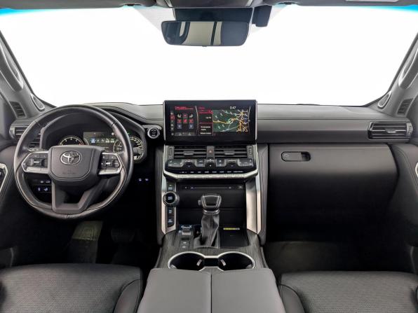Toyota Land Cruiser 300 Series с пробегом 2022 года, цена 10 780 000 рублей, 18425 км, внедорожник, Автокод Объявления