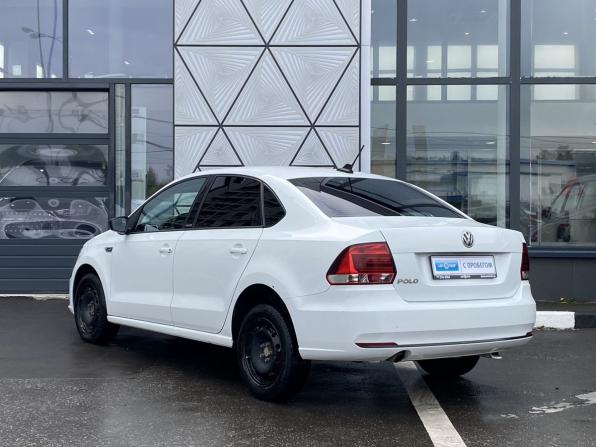 Volkswagen Polo V Рестайлинг с пробегом 2017 года, цена 1 019 000 рублей, 143944 км, седан, Автокод Объявления