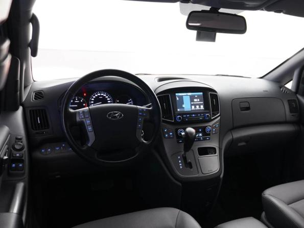 Hyundai Grand Starex I Рестайлинг 2 с пробегом 2018 года, цена 4 099 999 рублей, 36634 км, минивэн, Автокод Объявления