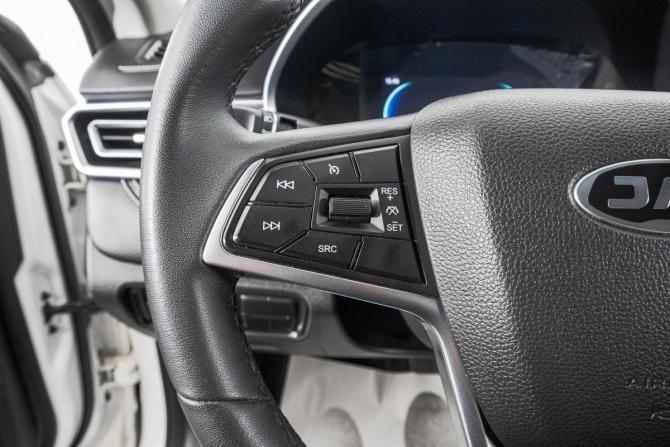 JAC J7 I с пробегом 2023 года, цена 1 699 000 рублей, 105000 км, лифтбек, Автокод Объявления