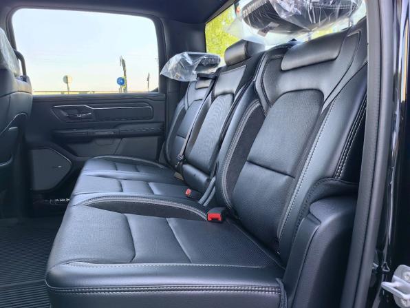 Ram 1500 V Рестайлинг с пробегом 2025 года, цена 9 499 900 рублей, 1200 км, offers.body_type.unknown, Автокод Объявления