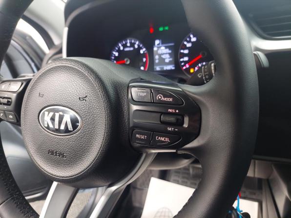 Kia Rio IV Рестайлинг с пробегом 2021 года, цена 1 670 000 рублей, 84700 км, хэтчбек, Автокод Объявления