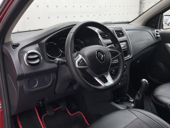 Renault Logan II Рестайлинг с пробегом 2018 года, цена 990 000 рублей, 110241 км, седан, Автокод Объявления