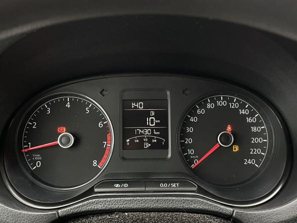 Volkswagen Polo V Рестайлинг с пробегом 2017 года, цена 1 080 000 рублей, 174086 км, седан, Автокод Объявления