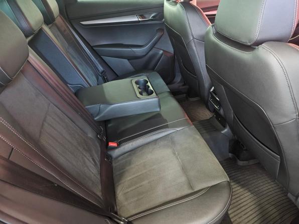 Skoda Karoq I с пробегом 2020 года, цена 2 175 000 рублей, 132790 км, внедорожник, Автокод Объявления