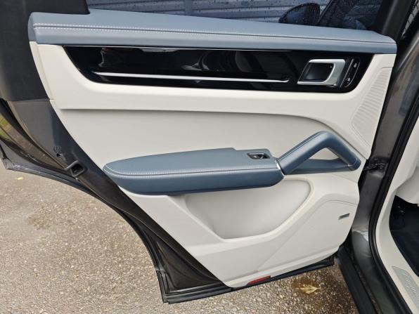 Porsche Cayenne III с пробегом 2019 года, цена 6 795 000 рублей, 93207 км, внедорожник, Автокод Объявления