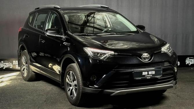 Toyota RAV4 IV (XA40) Рестайлинг с пробегом 2017 года, цена 2 230 000 рублей, 127516 км, внедорожник, Автокод Объявления