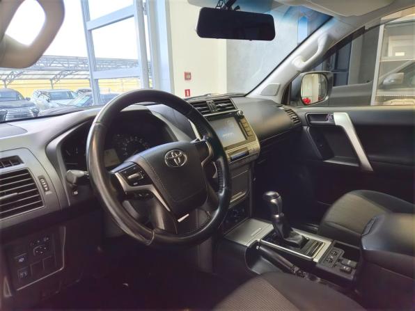 Toyota Land Cruiser Prado 150 Series Рестайлинг 2 с пробегом 2018 года, цена 4 399 000 рублей, 199000 км, внедорожник, Автокод Объявления