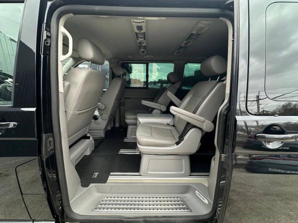 Volkswagen Multivan T5 Рестайлинг с пробегом 2011 года, цена 1 999 000 рублей, 293500 км, минивэн, Автокод Объявления
