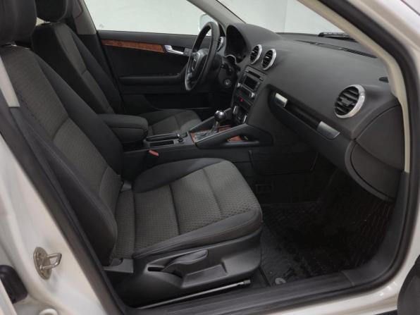 Audi A3 II (8P) Рестайлинг 2 с пробегом 2011 года, цена 850 000 рублей, 285583 км, хэтчбек, Автокод Объявления