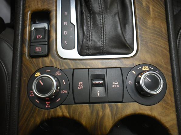 Volkswagen Touareg II с пробегом 2011 года, цена 1 749 000 рублей, 288888 км, внедорожник, Автокод Объявления