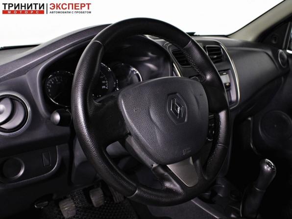 Renault Logan II с пробегом 2016 года, цена 847 000 рублей, 178942 км, седан, Автокод Объявления