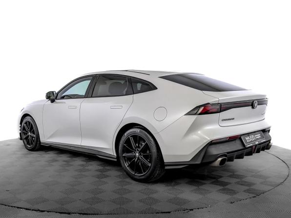 Changan UNI-V I с пробегом 2023 года, цена 2 045 000 рублей, 49815 км, лифтбек, Автокод Объявления
