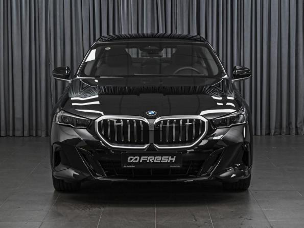 BMW 5 серии VIII (G60/G61/G68) с пробегом 2025 года, цена 8 999 999 рублей, 36 км, седан, Автокод Объявления