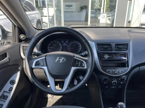 Hyundai Solaris I с пробегом 2012 года, цена 849 000 рублей, 185105 км, седан, Автокод Объявления