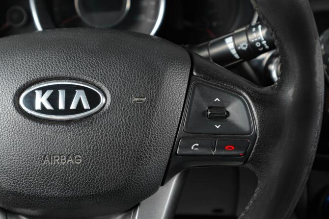 Kia Rio III с пробегом 2012 года, цена 999 000 рублей, 176000 км, седан, Автокод Объявления