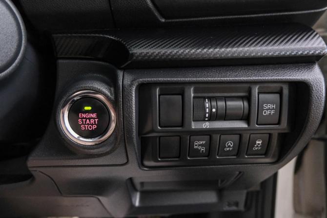 Subaru Impreza V с пробегом 2017 года, цена 1 399 000 рублей, 99700 км, хэтчбек, Автокод Объявления