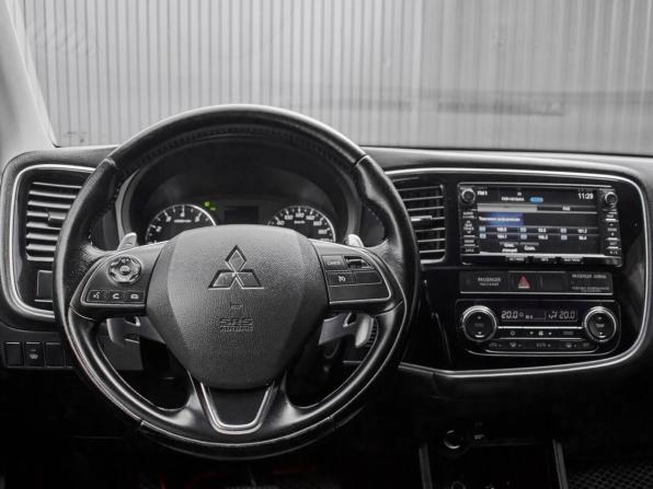 Mitsubishi Outlander III Рестайлинг 2 с пробегом 2015 года, цена 1 690 000 рублей, 224079 км, внедорожник, Автокод Объявления