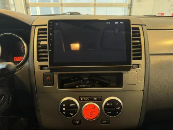 Nissan Tiida I Рестайлинг с пробегом 2010 года, цена 750 000 рублей, 201543 км, хэтчбек, Автокод Объявления