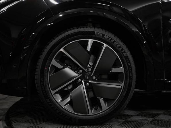 Новый Li Auto (Lixiang) L9 I Рестайлинг 2025 года, цена 11 790 000 рублей, внедорожник, Автокод Объявления
