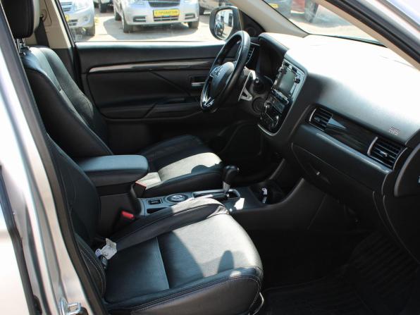 Mitsubishi Outlander III Рестайлинг 2 с пробегом 2016 года, цена 2 299 000 рублей, 170932 км, внедорожник, Автокод Объявления