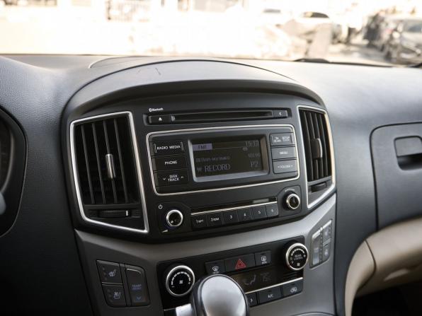 Hyundai H-1 II Рестайлинг 2 с пробегом 2019 года, цена 2 744 000 рублей, 99914 км, минивэн, Автокод Объявления