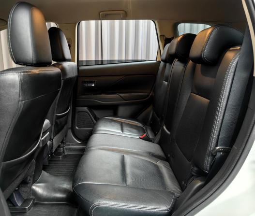 Mitsubishi Outlander III Рестайлинг 2 с пробегом 2015 года, цена 1 444 000 рублей, 218085 км, внедорожник, Автокод Объявления
