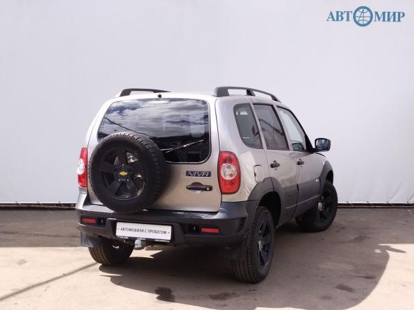 Chevrolet Niva I Рестайлинг с пробегом 2018 года, цена 700 000 рублей, 103111 км, внедорожник, Автокод Объявления