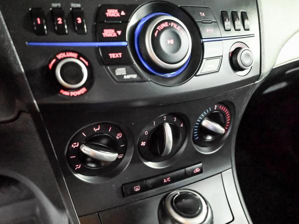 Mazda 3 II (BL) Рестайлинг с пробегом 2012 года, цена 950 000 рублей, 198568 км, седан, Автокод Объявления