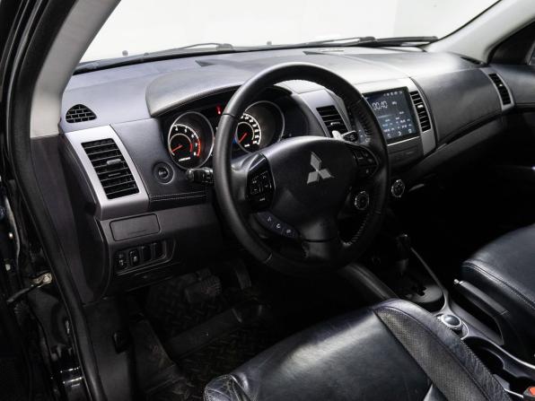 Mitsubishi Outlander II Рестайлинг с пробегом 2011 года, цена 1 599 000 рублей, 225474 км, внедорожник, Автокод Объявления