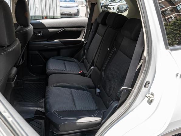 Mitsubishi Outlander III Рестайлинг 3 с пробегом 2021 года, цена 2 665 000 рублей, 60589 км, внедорожник, Автокод Объявления