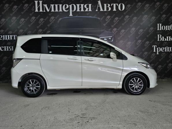 Honda Freed I Рестайлинг с пробегом 2012 года, цена 1 240 000 рублей, 153700 км, компактвэн, Автокод Объявления