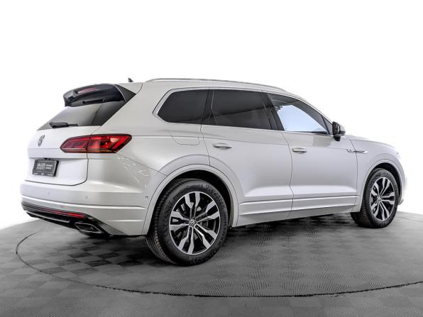 Volkswagen Touareg III с пробегом 2018 года, цена 4 060 000 рублей, 156408 км, внедорожник, Автокод Объявления