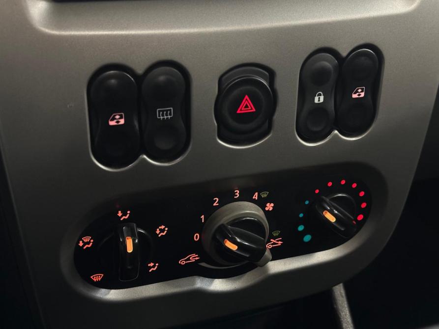 Renault Logan I Рестайлинг Санкт-Петербург  - изображение 15