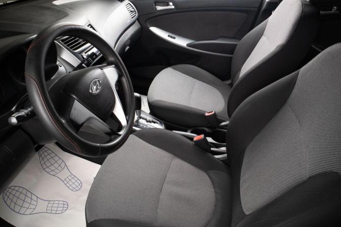 Hyundai Solaris I с пробегом 2013 года, цена 649 000 рублей, 261000 км, седан, Автокод Объявления