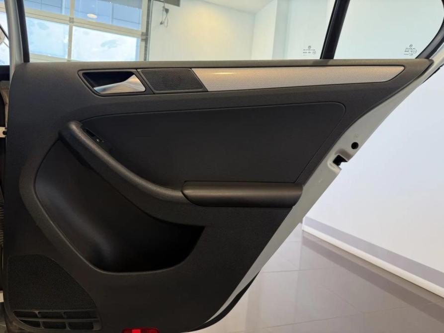 Volkswagen Jetta VI Рестайлинг Подольск  - изображение 16