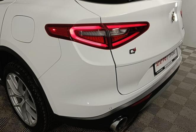 Alfa Romeo Stelvio I с пробегом 2017 года, цена 3 100 000 рублей, 90702 км, внедорожник, Автокод Объявления