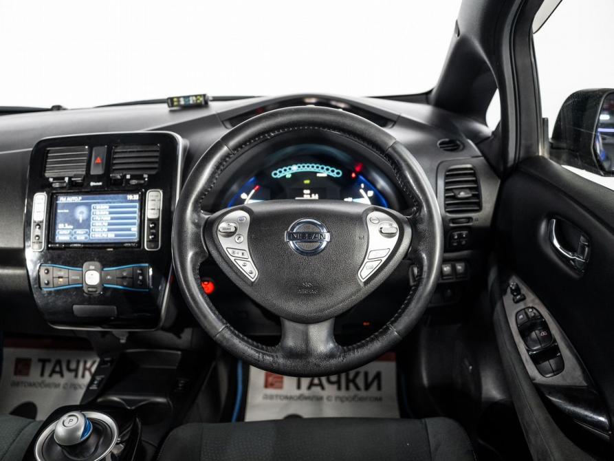 Nissan Leaf I (ZE0/AZE0) Иркутск  - изображение 9