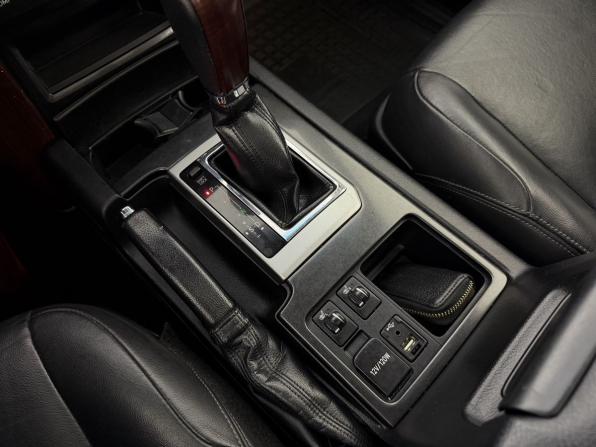 Toyota Land Cruiser Prado 150 Series Рестайлинг 1 с пробегом 2016 года, цена 3 450 000 рублей, 196959 км, внедорожник, Автокод Объявления